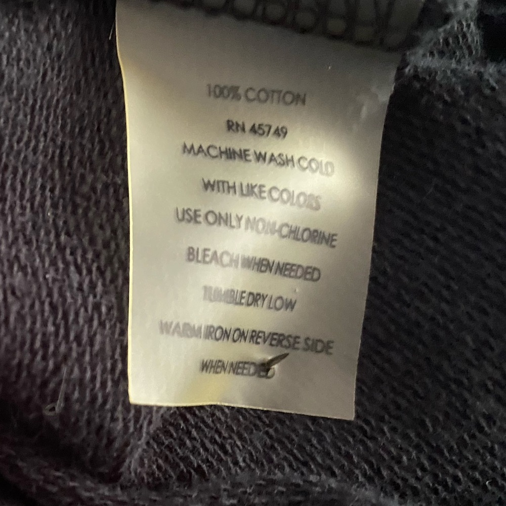 Oleg Cassini Black Sleeveless Hoodie - Picture 8 of 8